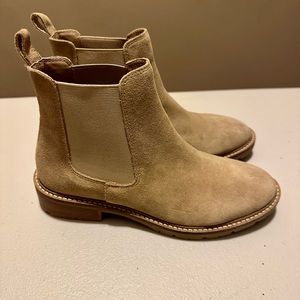 Steve Madden Suede Chelsea boots